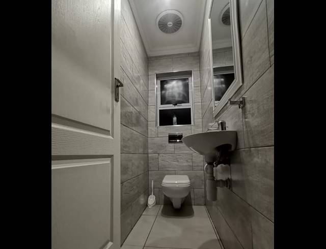 2 BEDROOM APARTMENT FOR SALE IN PRESTBURY